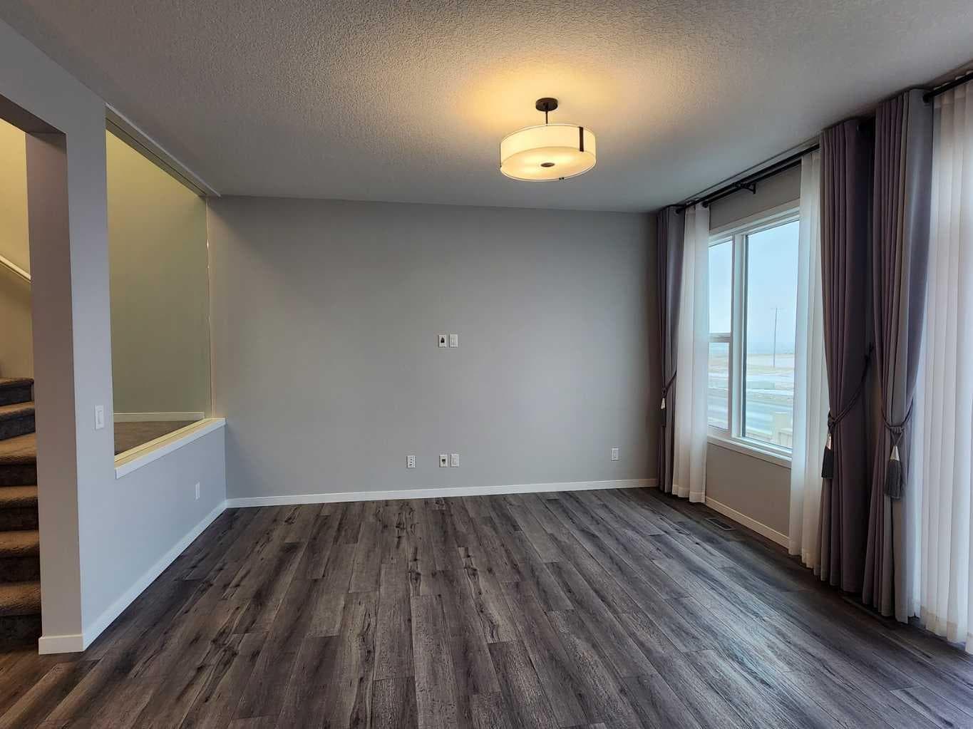 90 Howse Common NE