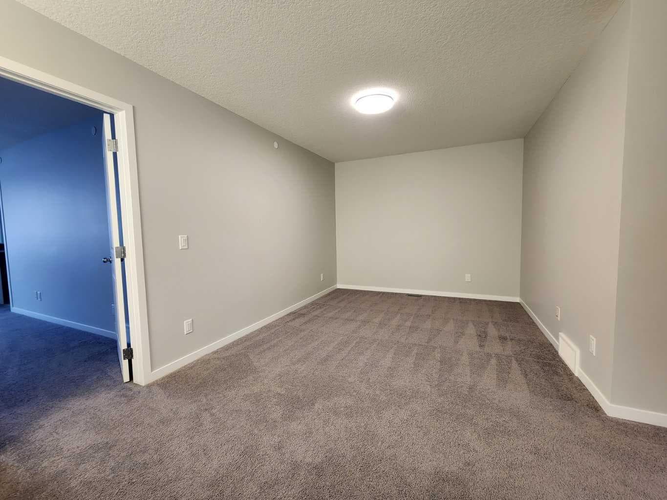 90 Howse Common NE