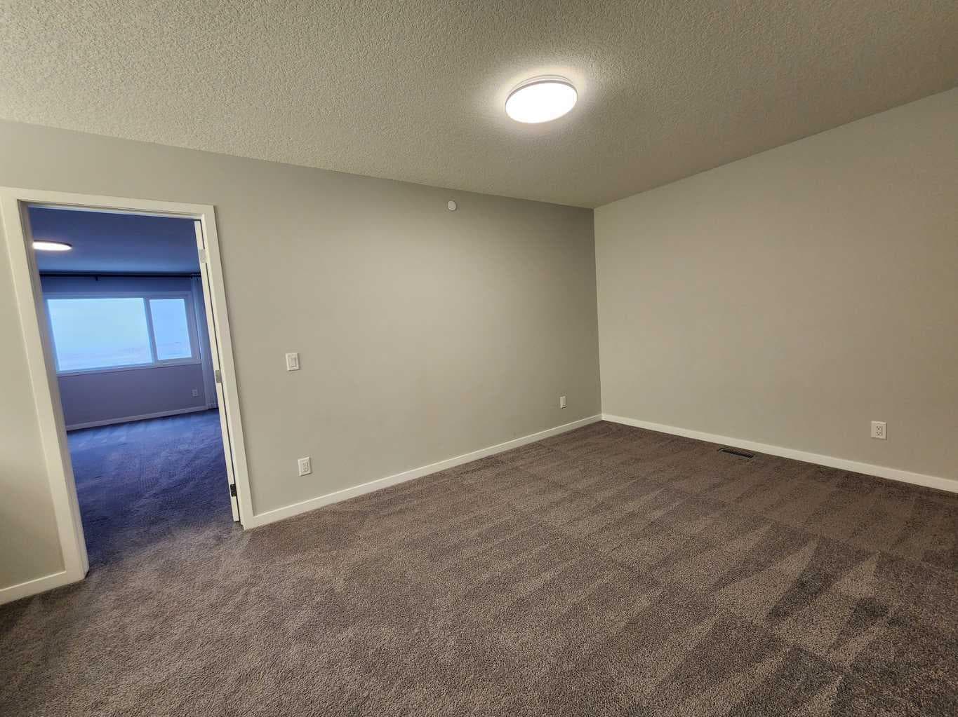 90 Howse Common NE