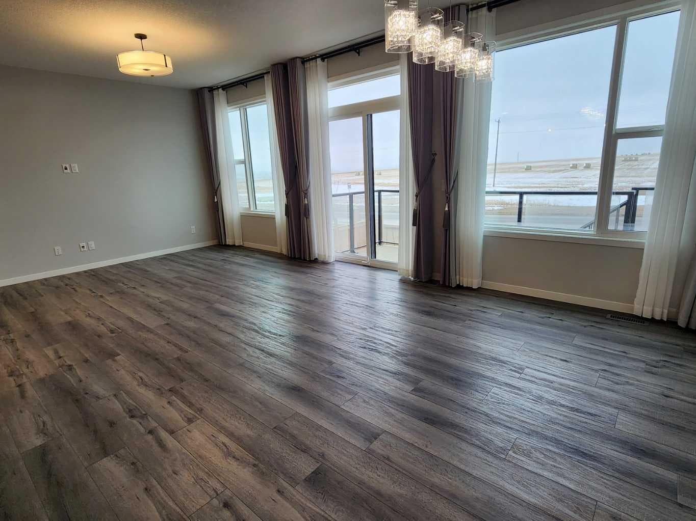 90 Howse Common NE