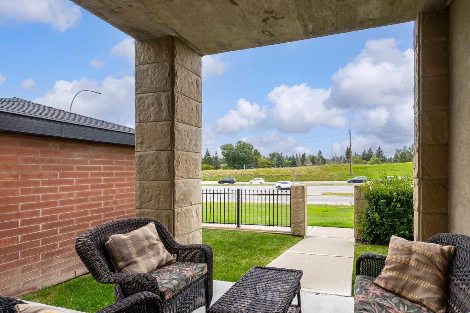1617, 11811 Lake Fraser Drive SE