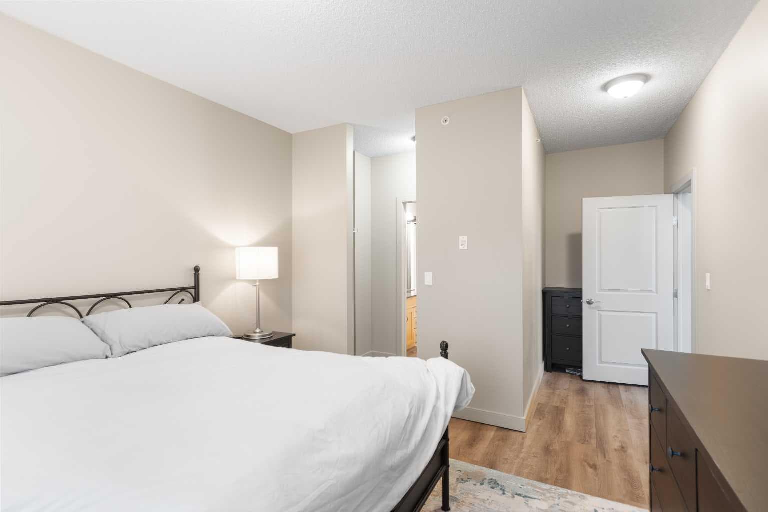 1617, 11811 Lake Fraser Drive SE