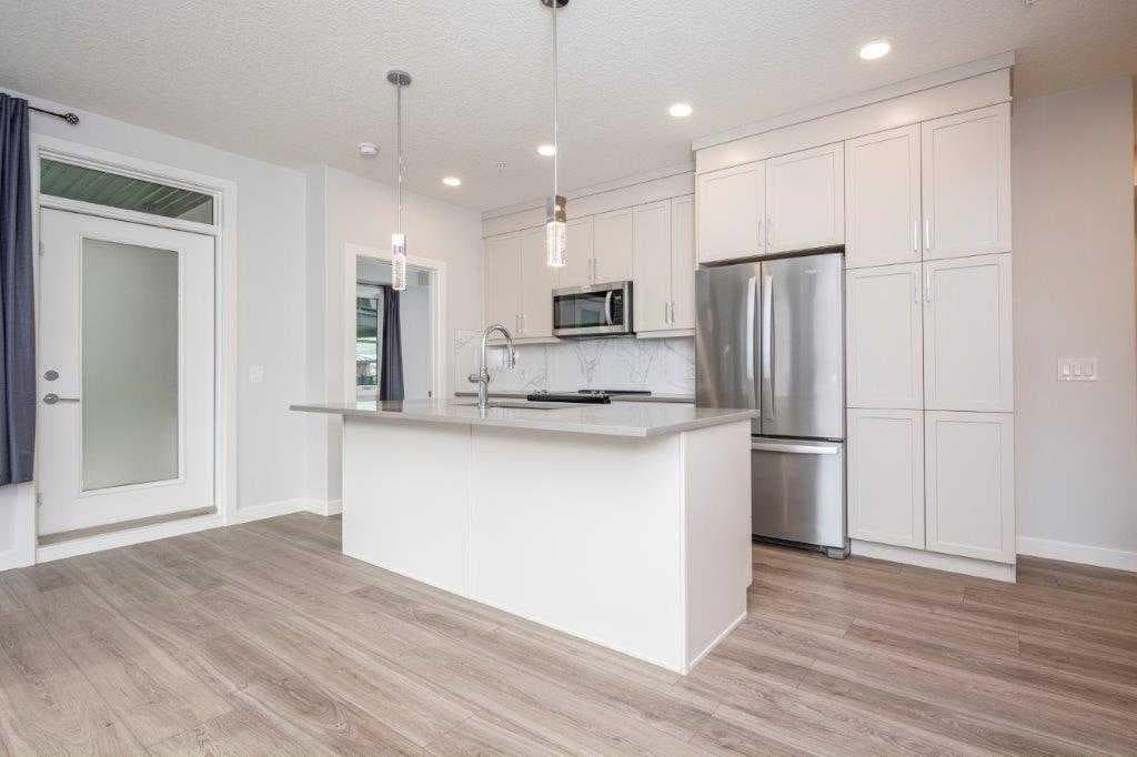 3103, 80 Greenbriar Place NW