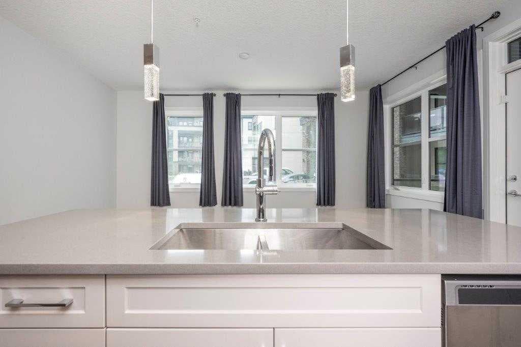 3103, 80 Greenbriar Place NW
