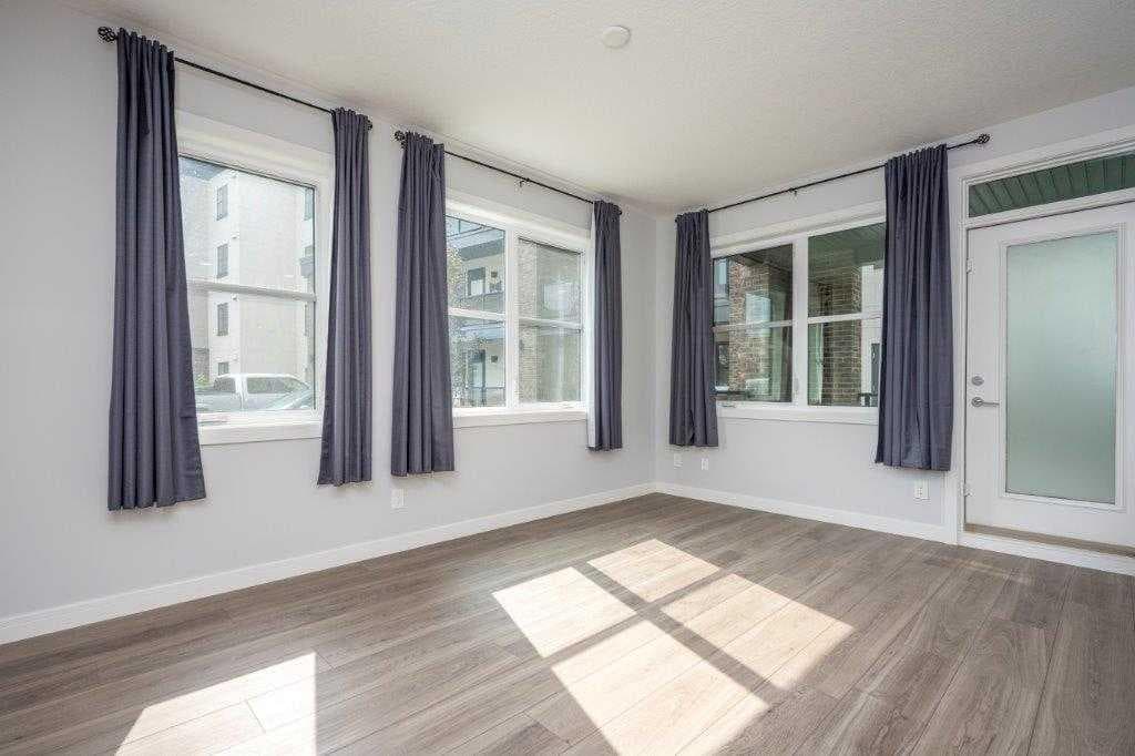 3103, 80 Greenbriar Place NW