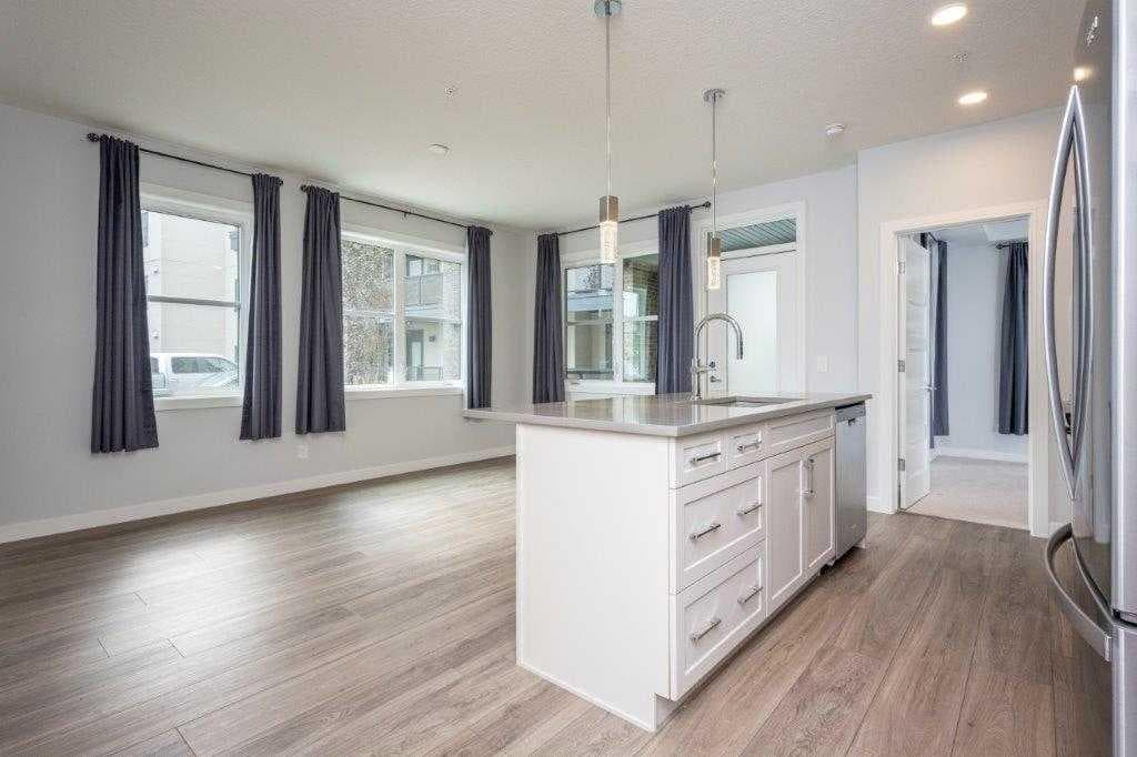 3103, 80 Greenbriar Place NW