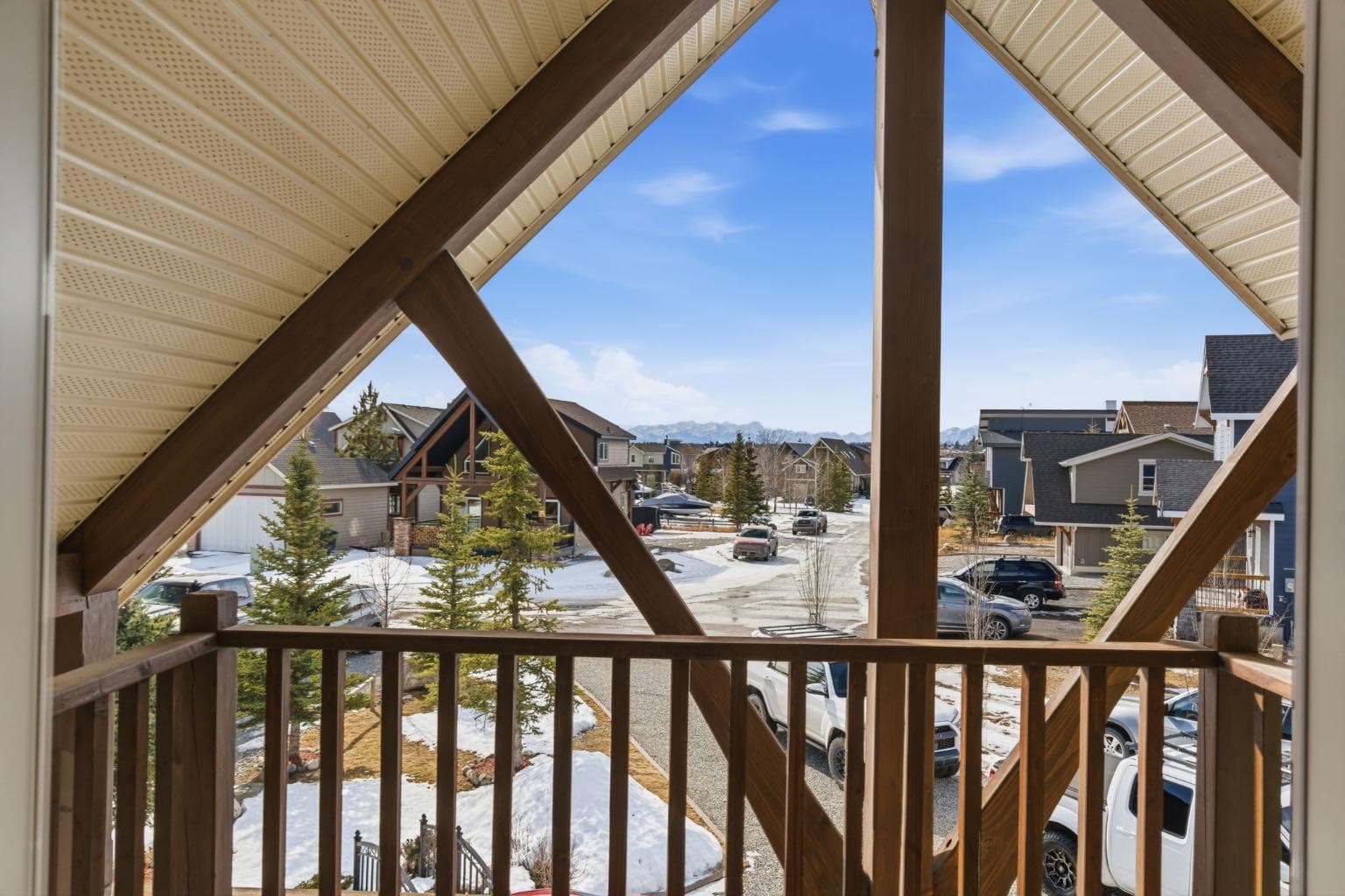 212 Cottageclub Crescent 
