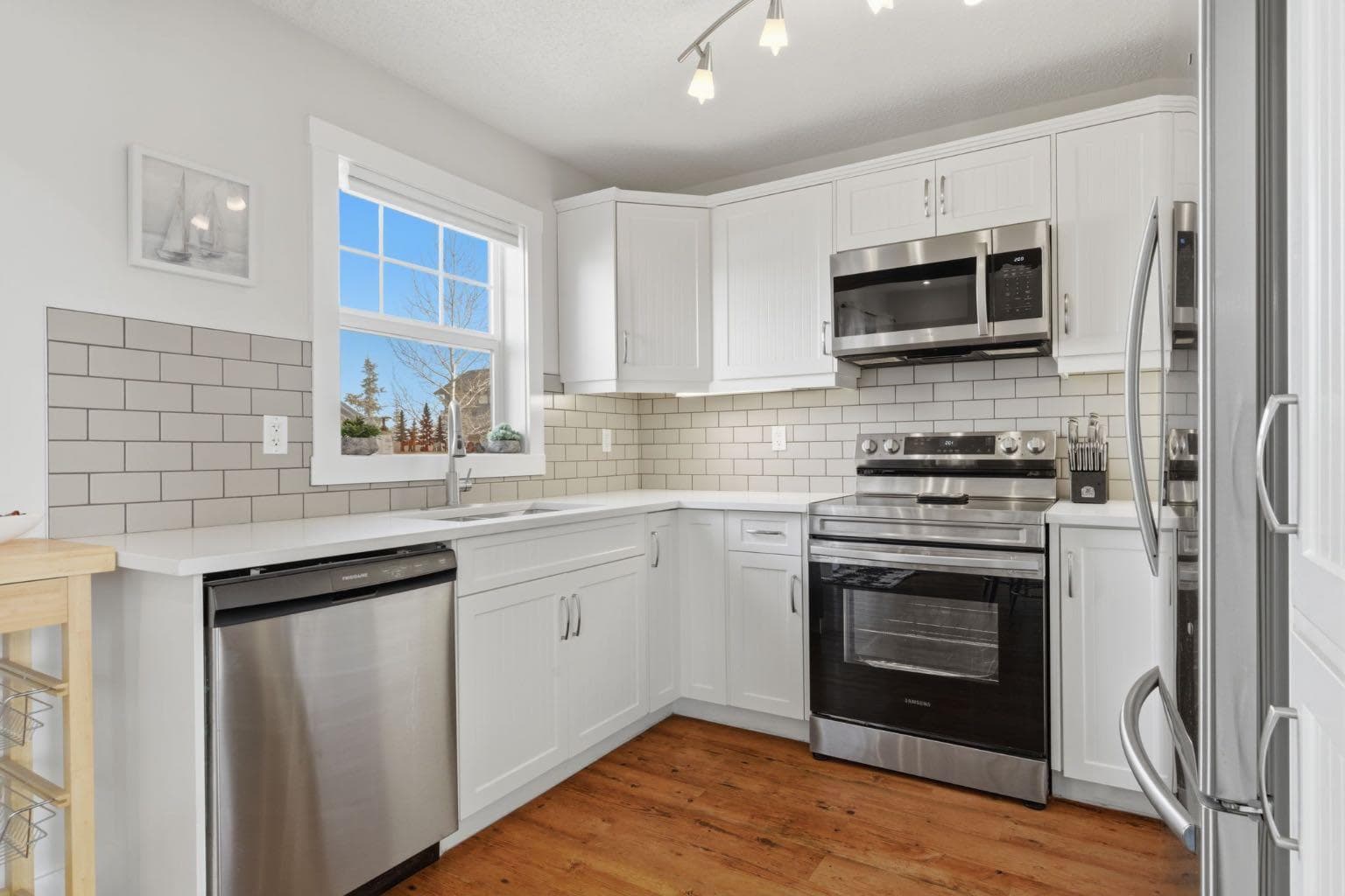 212 Cottageclub Crescent 