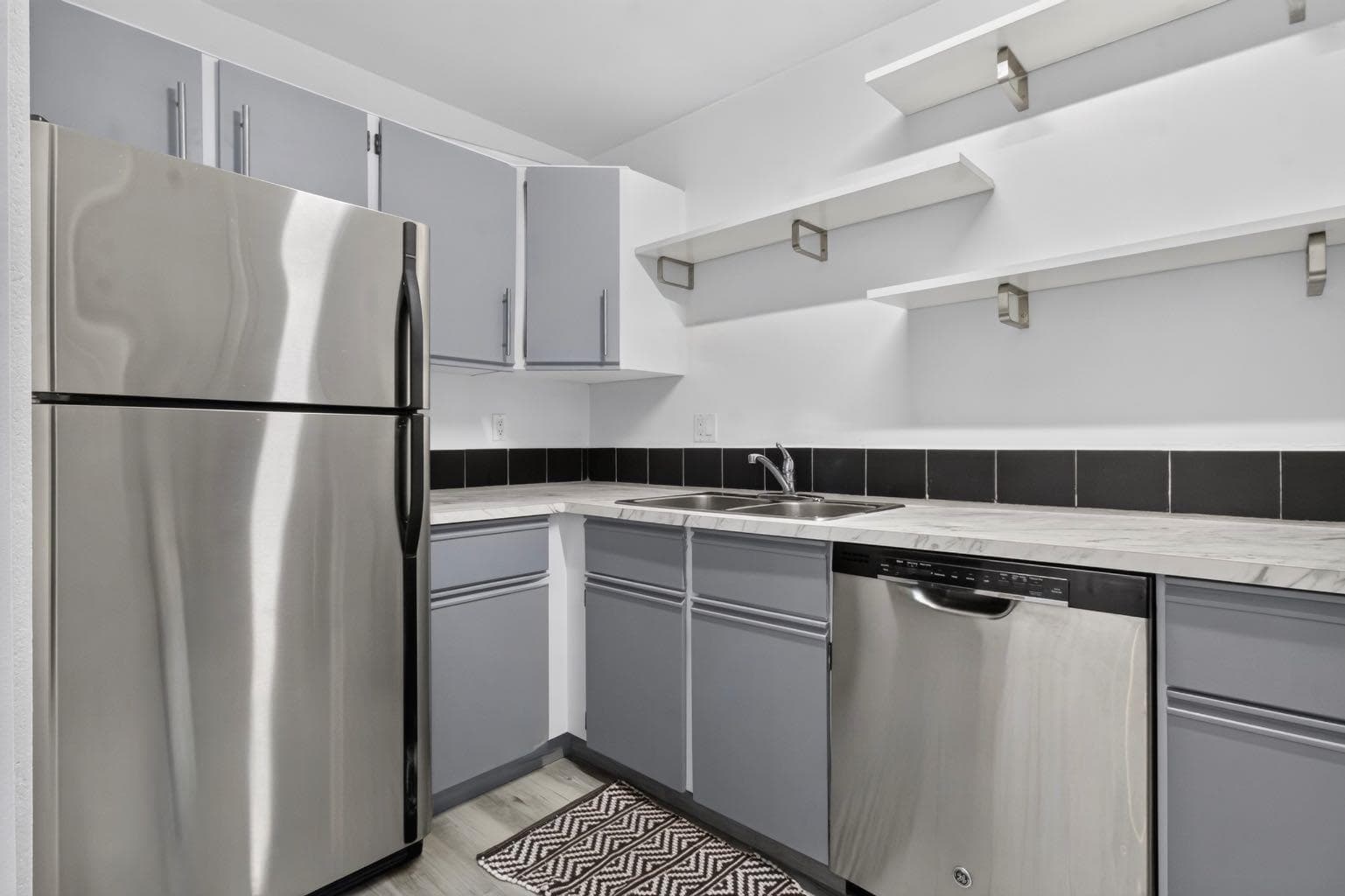 303, 333 Garry Crescent NE