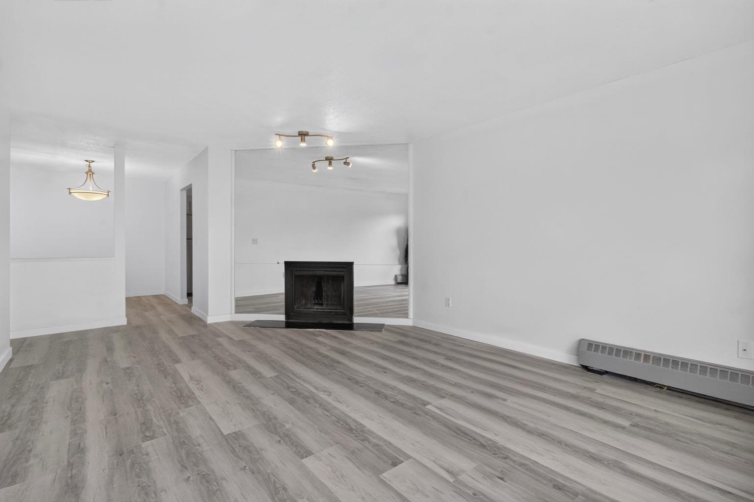 303, 333 Garry Crescent NE