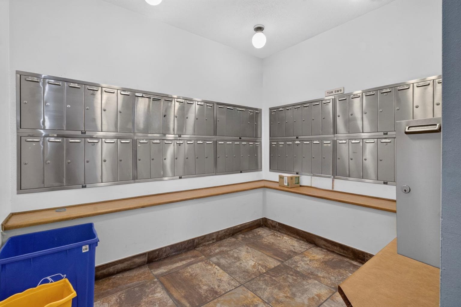 303, 333 Garry Crescent NE