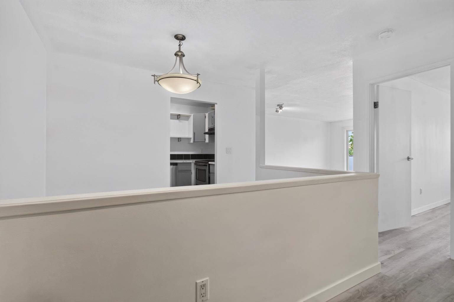 303, 333 Garry Crescent NE