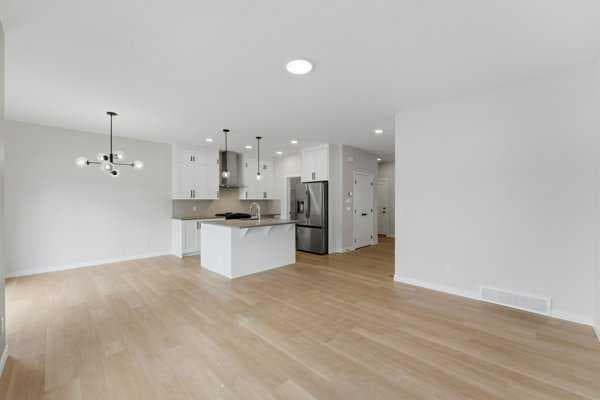 213 Bayview Park SW
