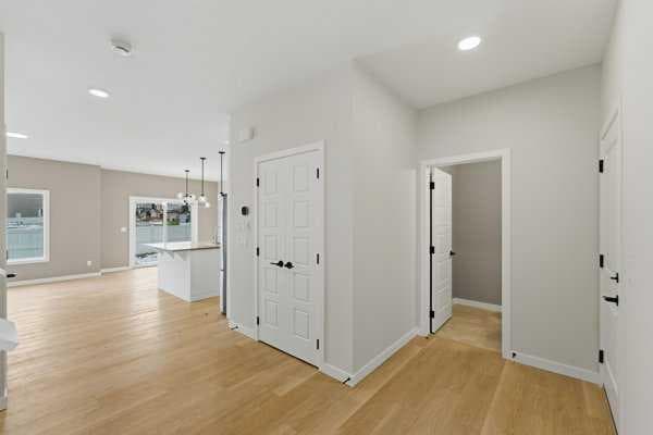 213 Bayview Park SW