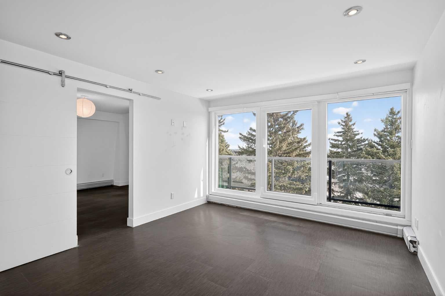 304, 512 Cedar Crescent SW