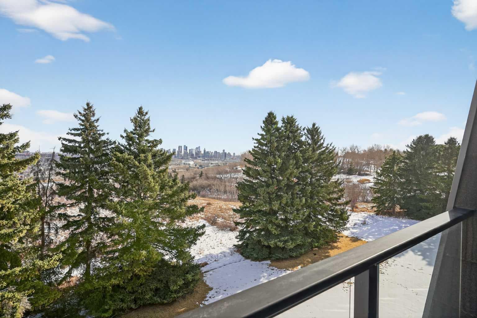 304, 512 Cedar Crescent SW