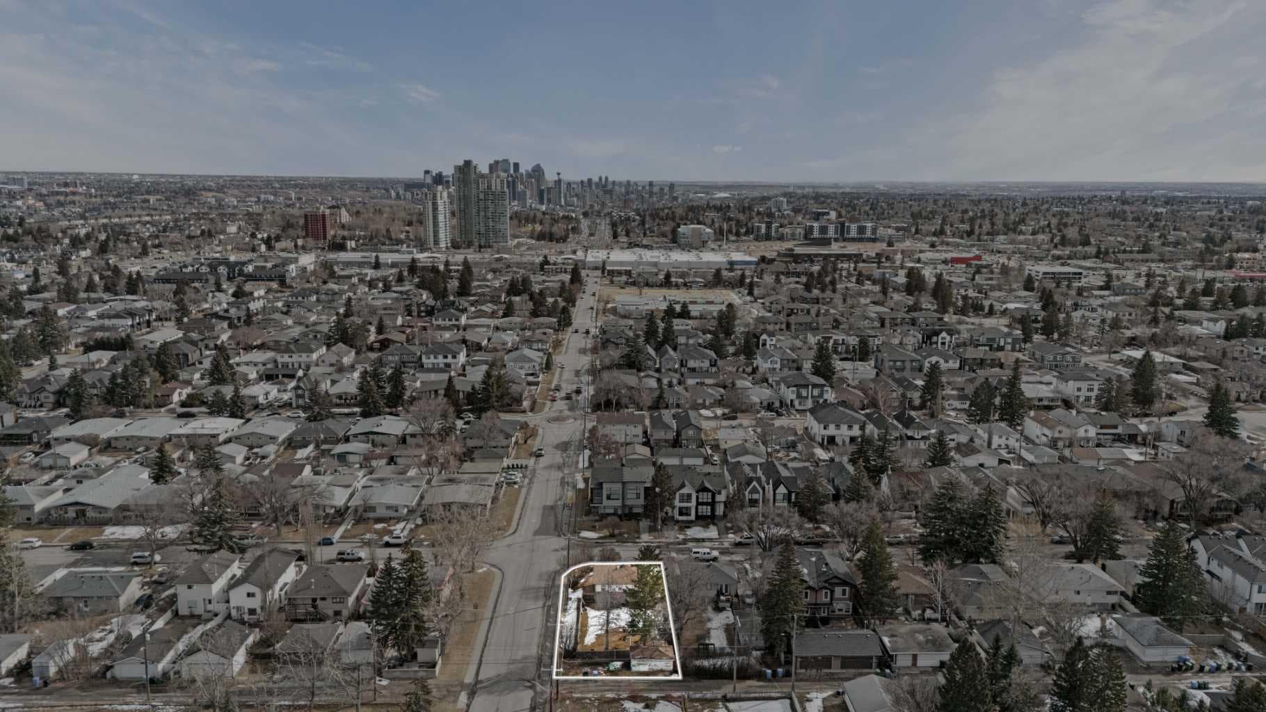 1403 43 Street SW
