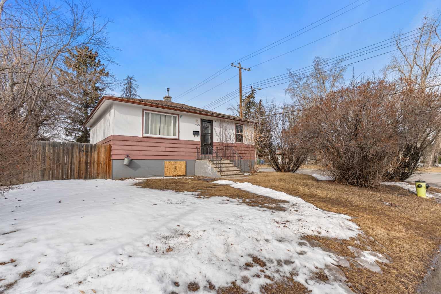 1403 43 Street SW