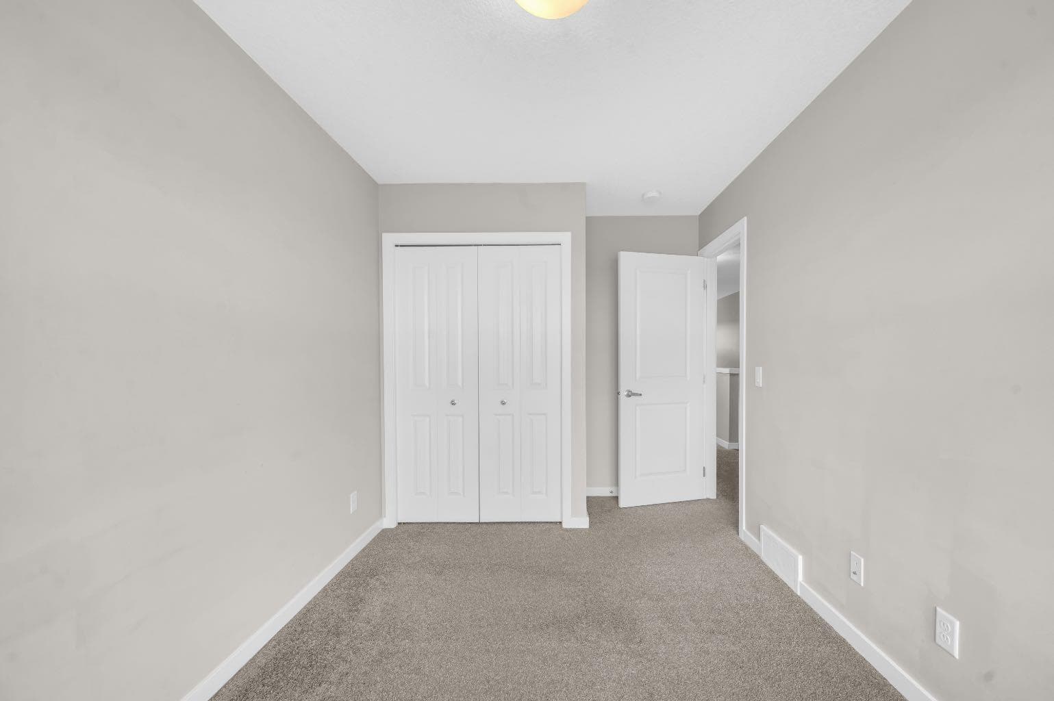 50 Copperstone Common SE
