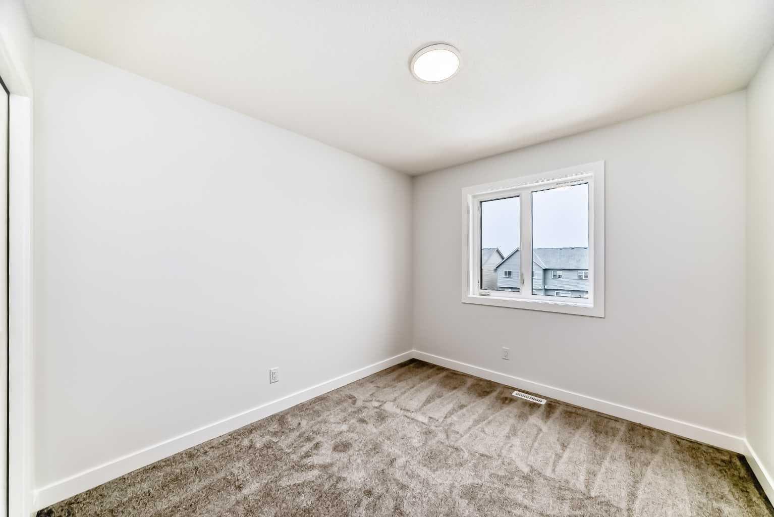48 Monarch Bend 