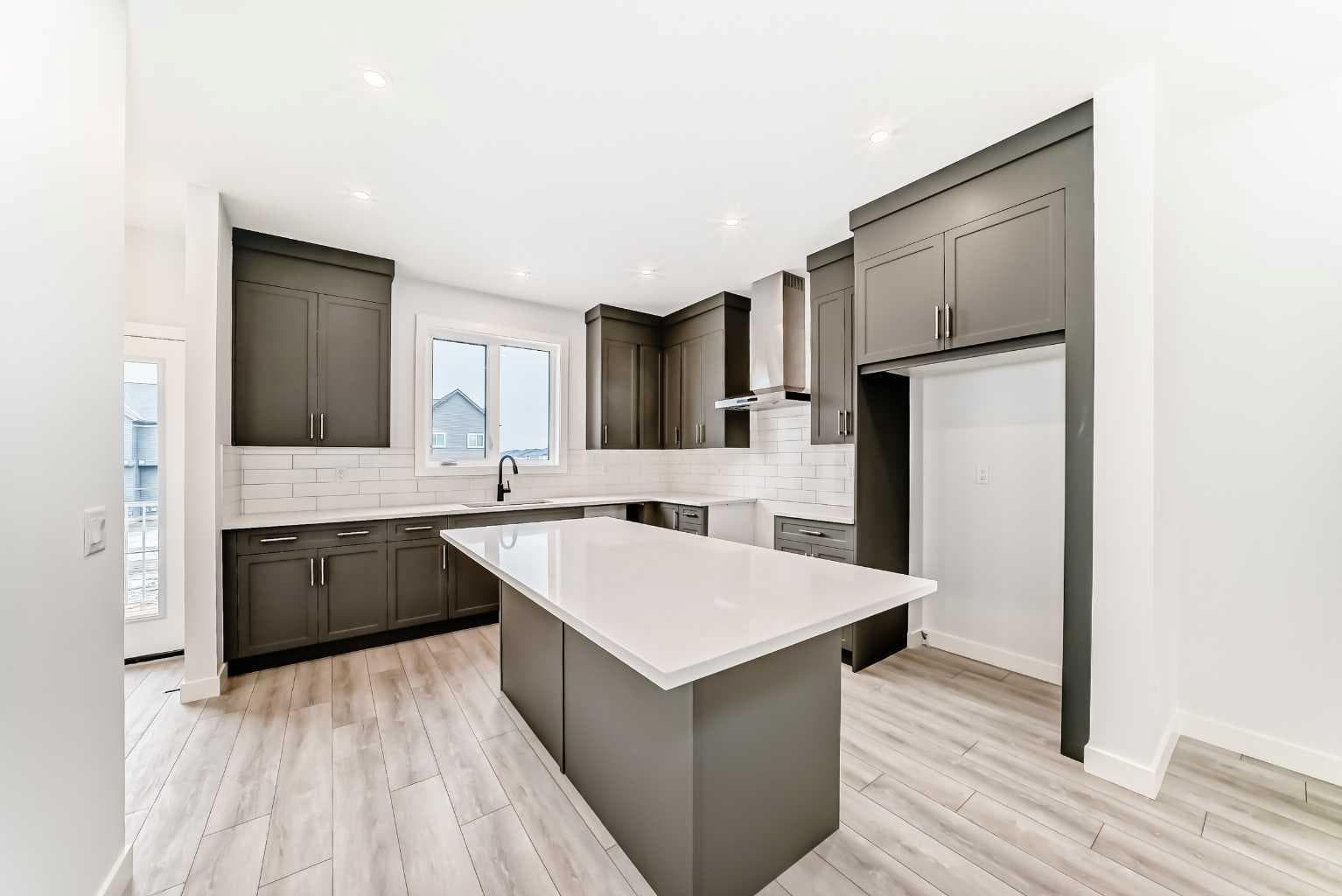 48 Monarch Bend 