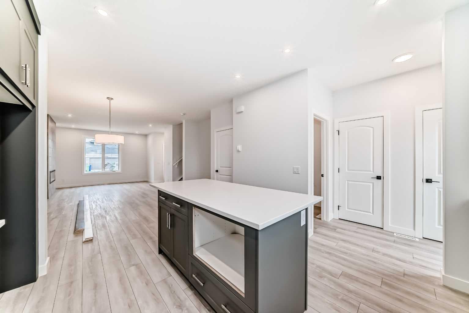 48 Monarch Bend 