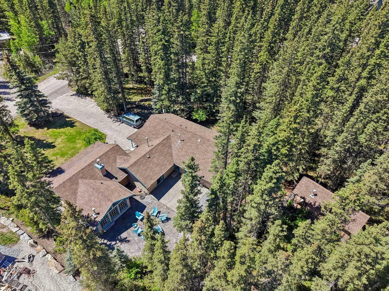 4 Pine Avenue 