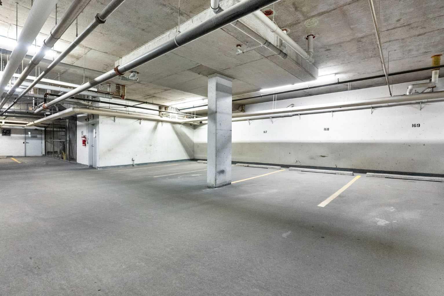 227, 60 Royal Oak Plaza NW