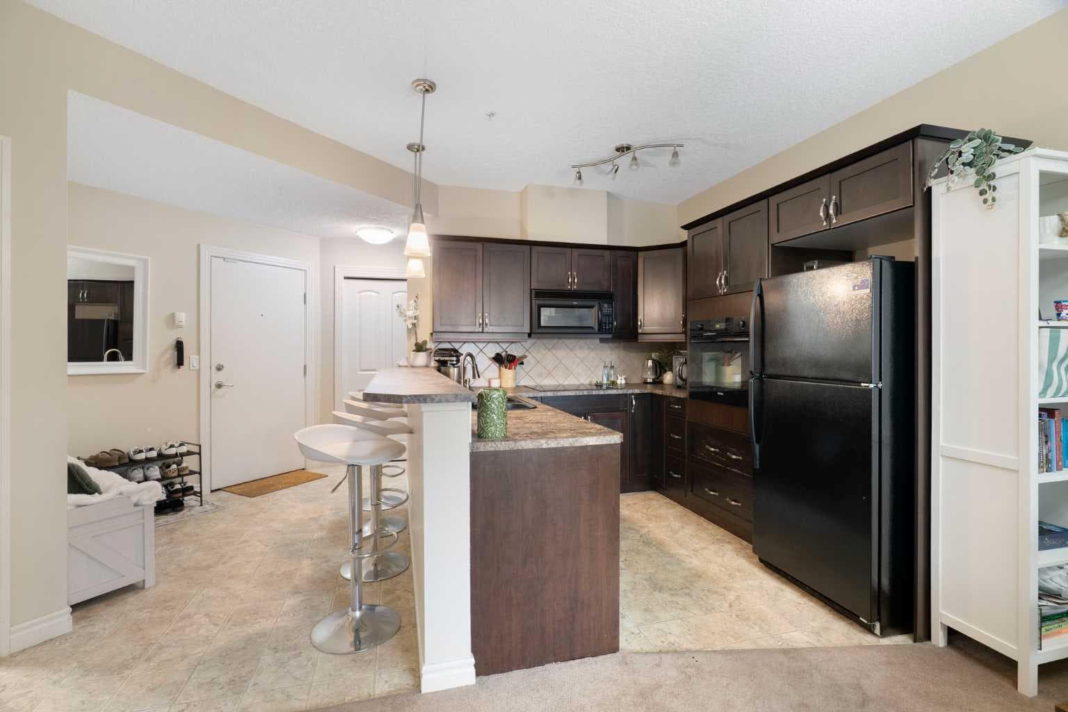 227, 60 Royal Oak Plaza NW