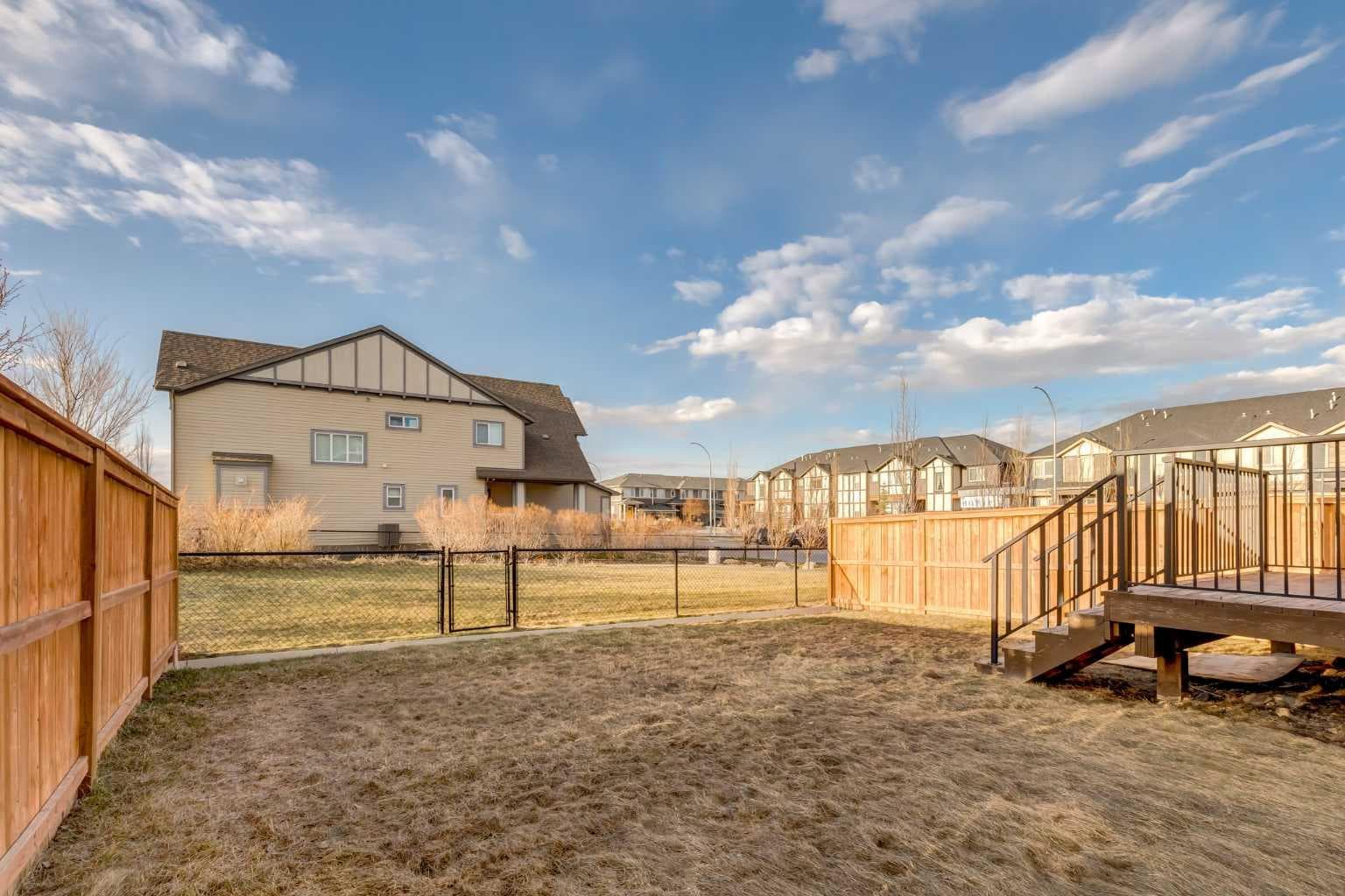 104 HILLCREST Avenue SW