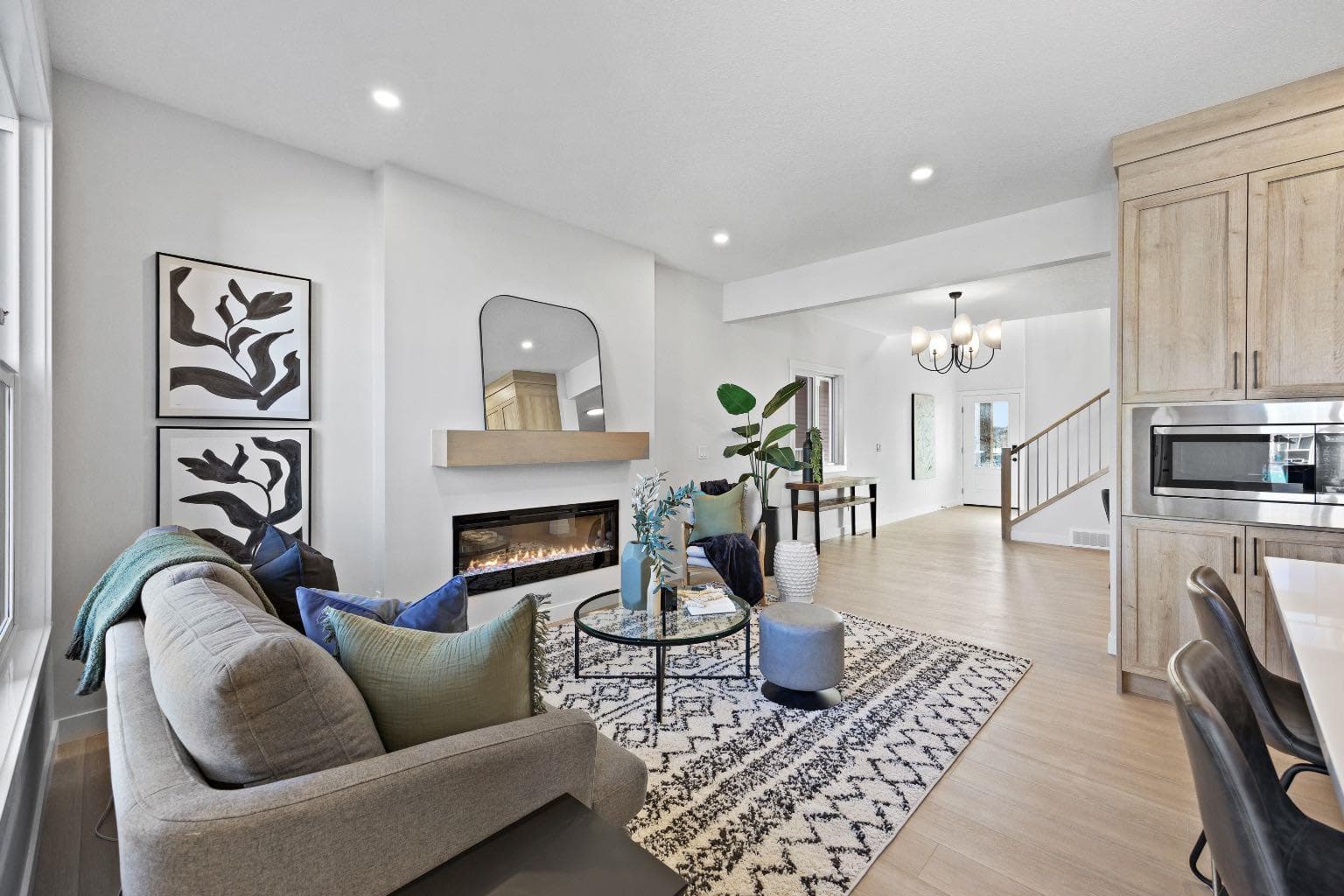 31 Fireside Common W