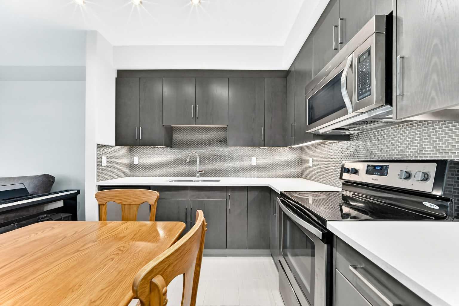 426, 25 Auburn Meadows Avenue SE