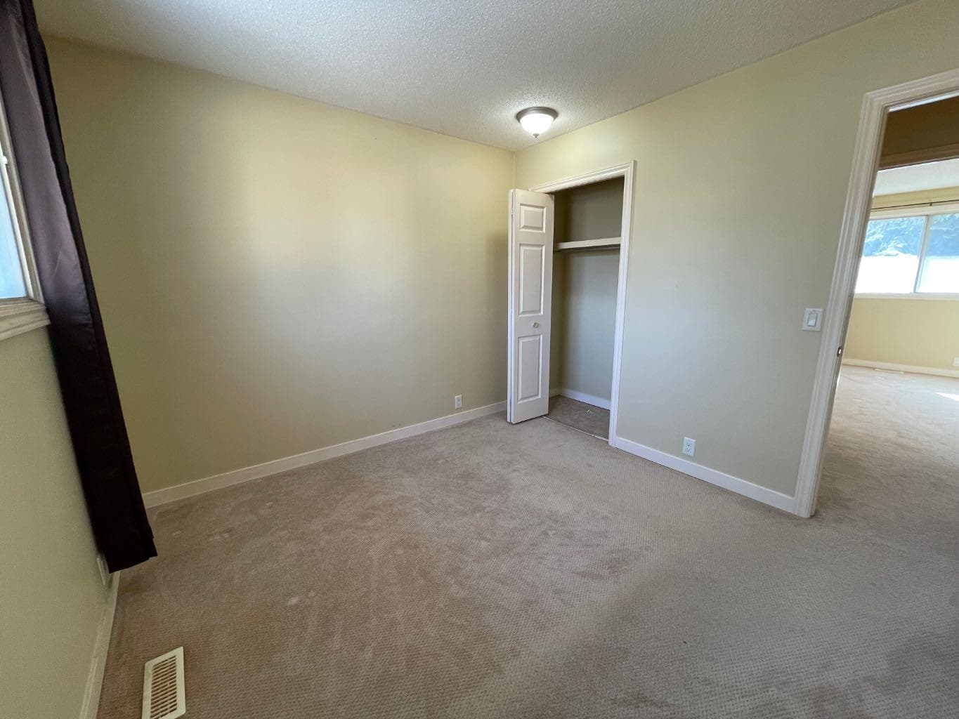 247 Bracewood Road SW
