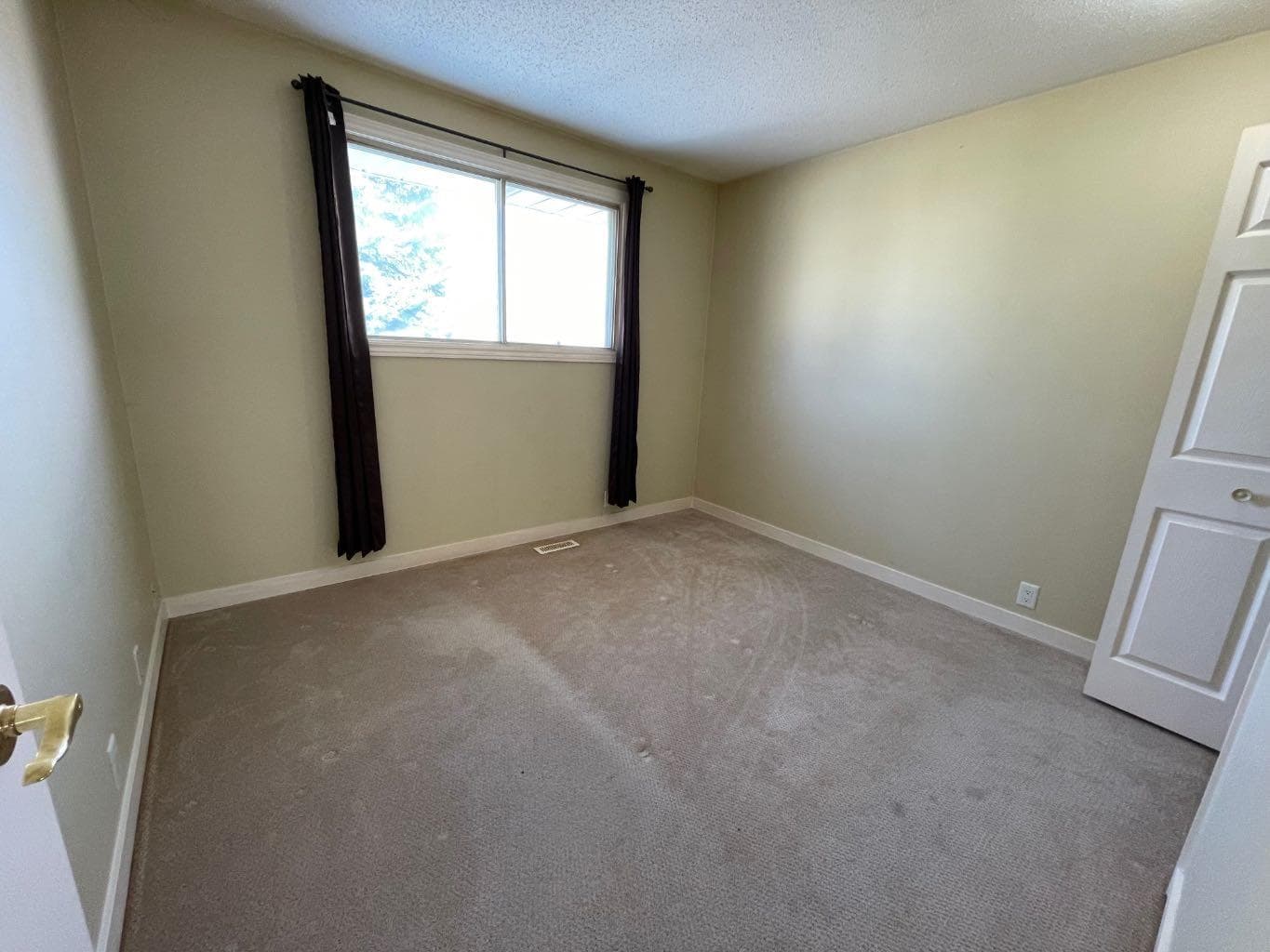 247 Bracewood Road SW