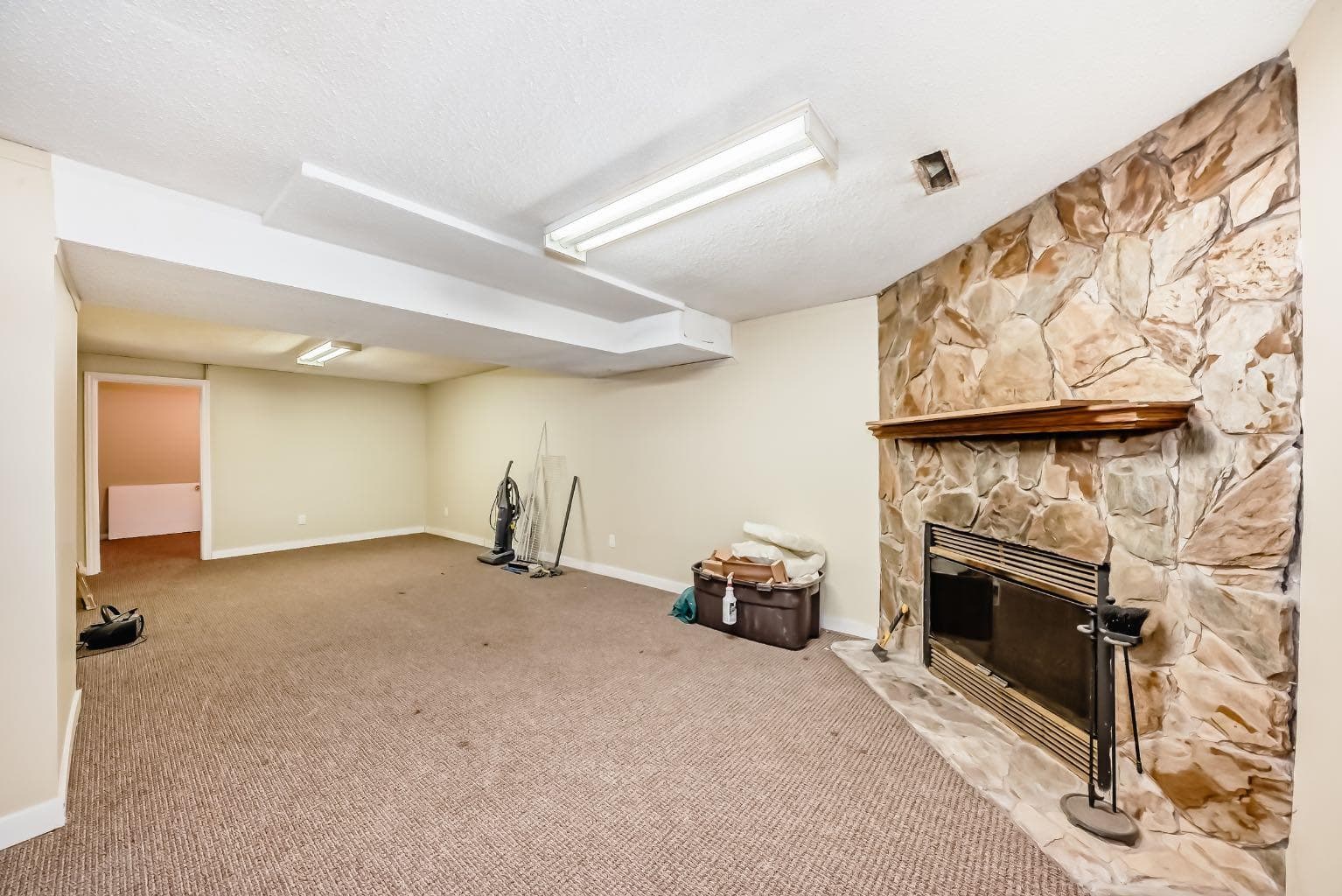 247 Bracewood Road SW