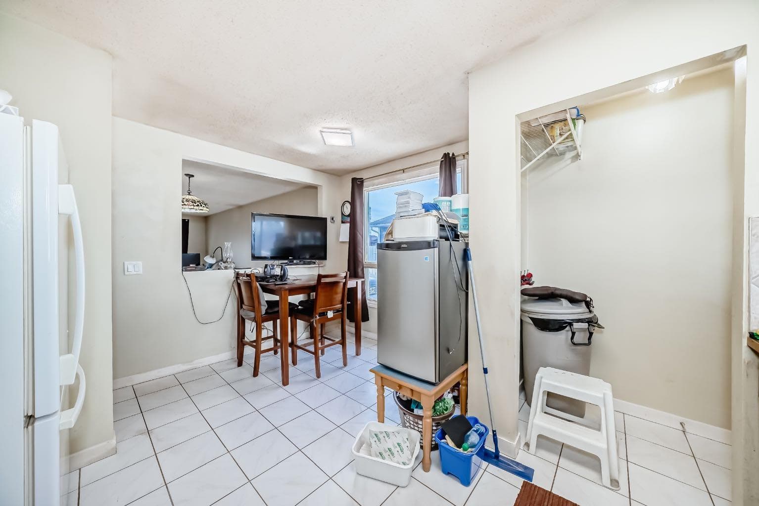 247 Bracewood Road SW