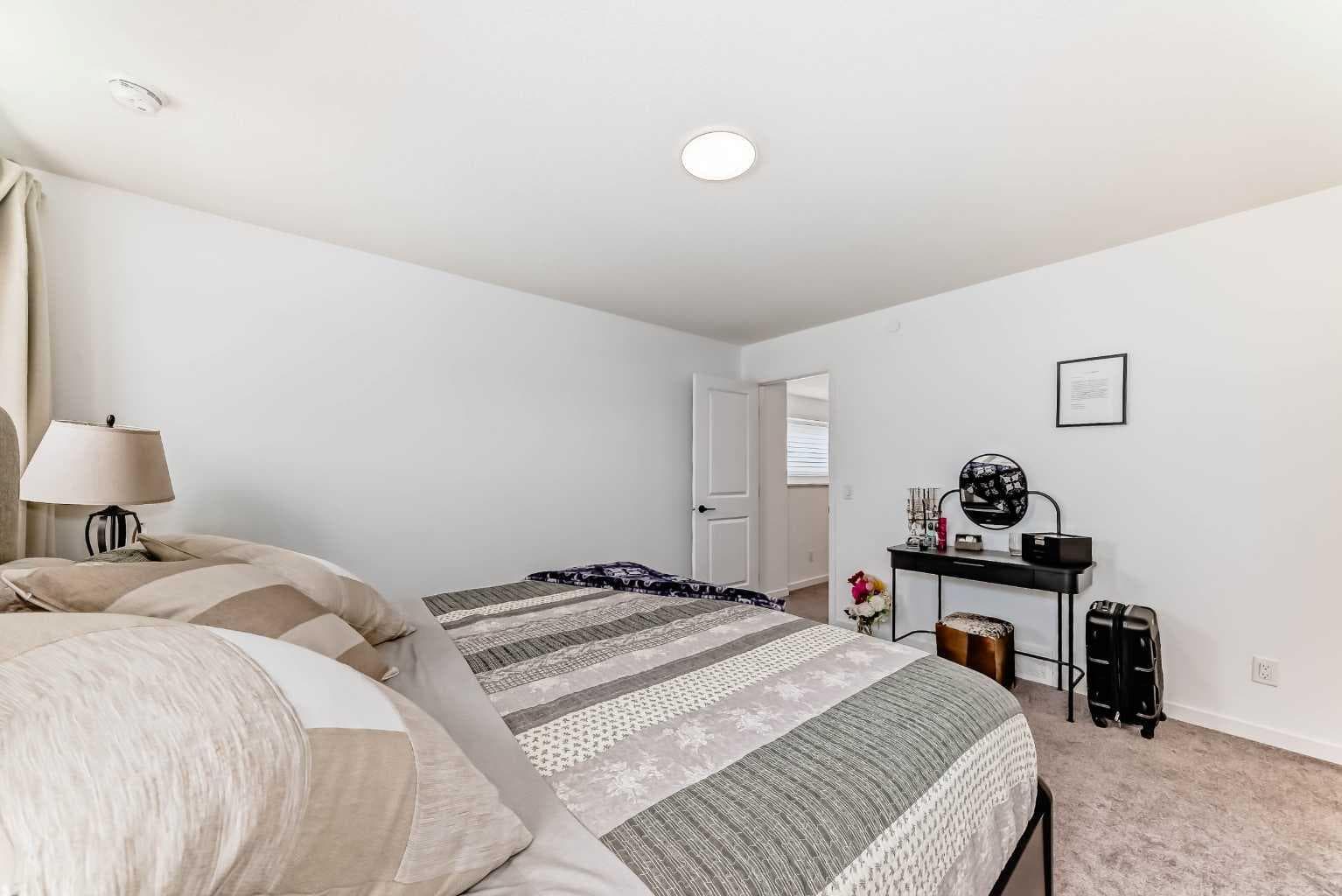 171 Hotchkiss Manor SE