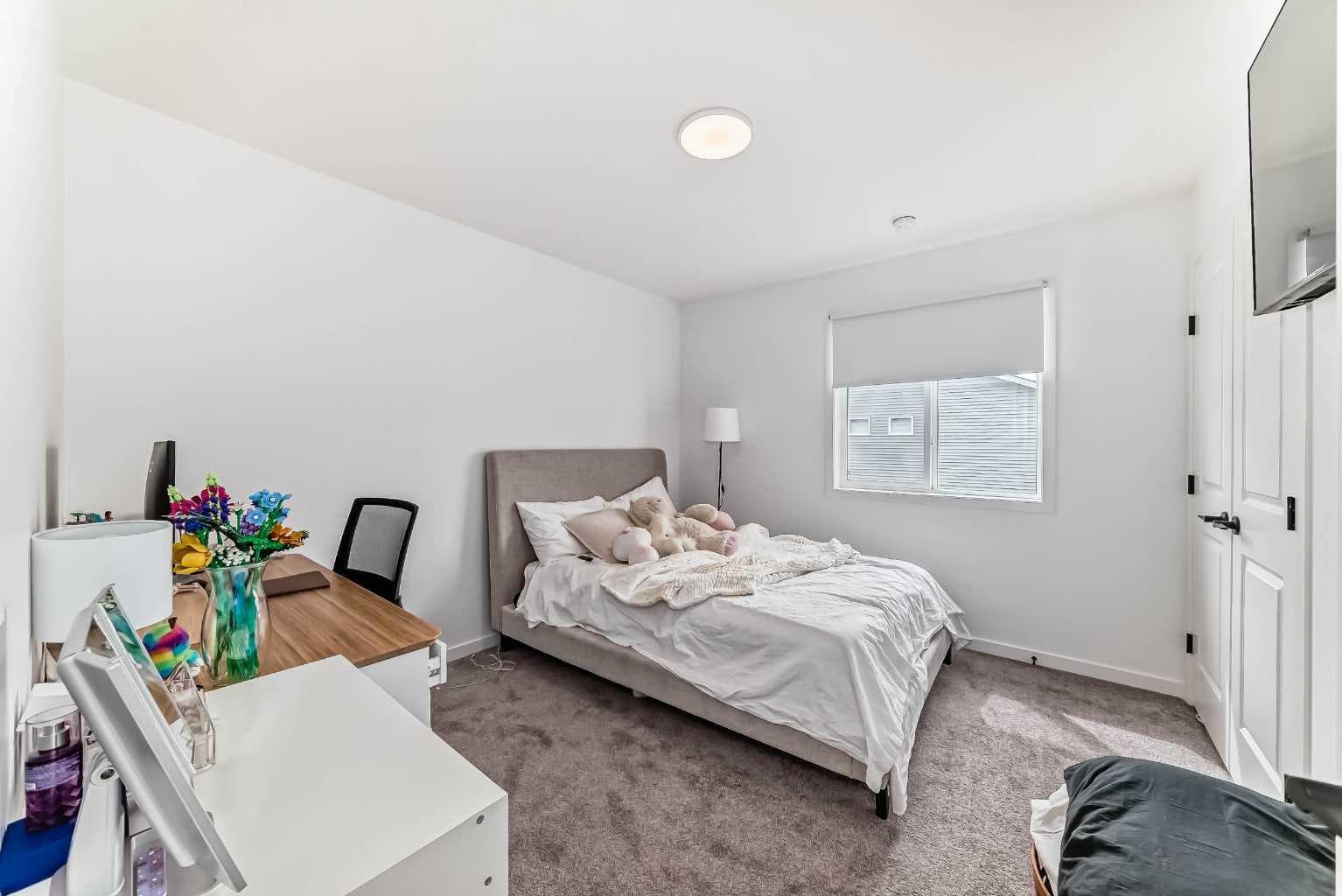 171 Hotchkiss Manor SE