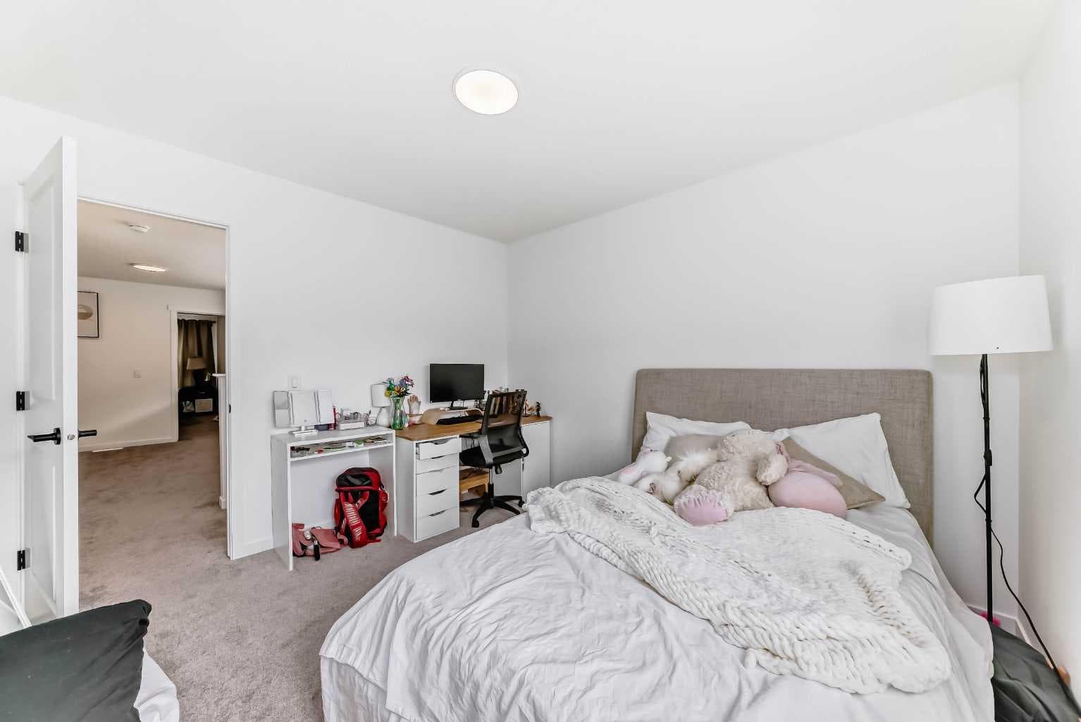 171 Hotchkiss Manor SE