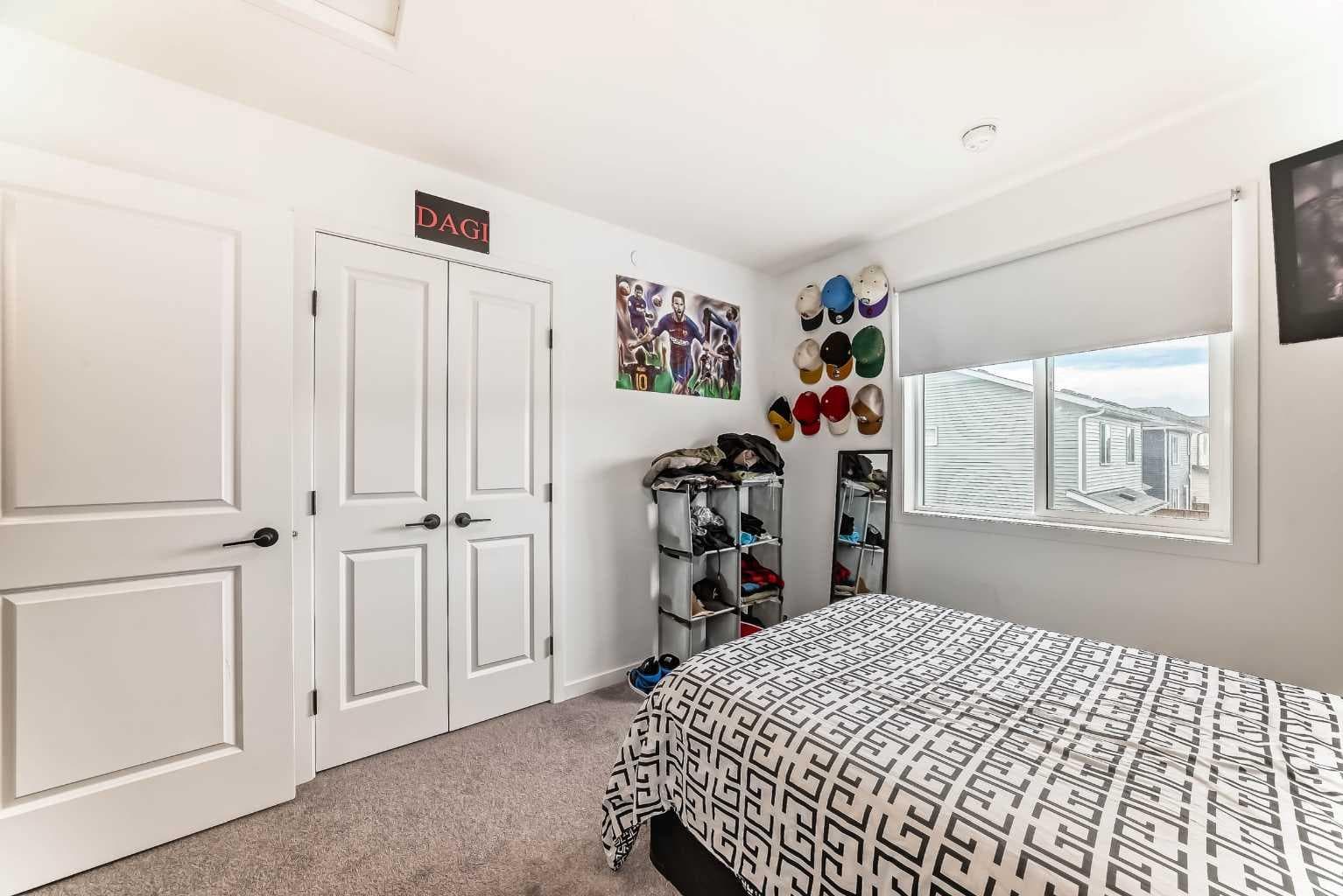 171 Hotchkiss Manor SE