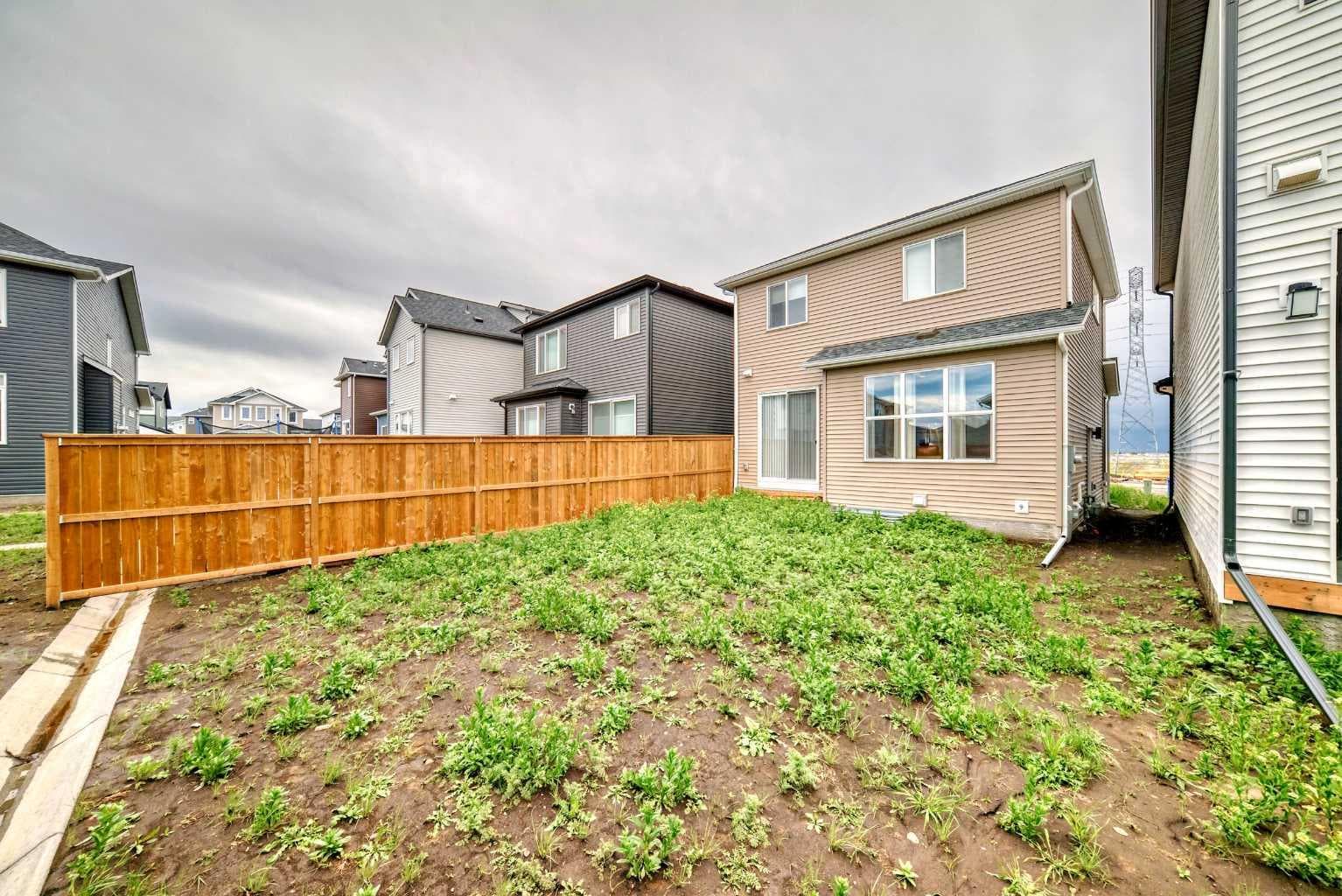 171 Hotchkiss Manor SE