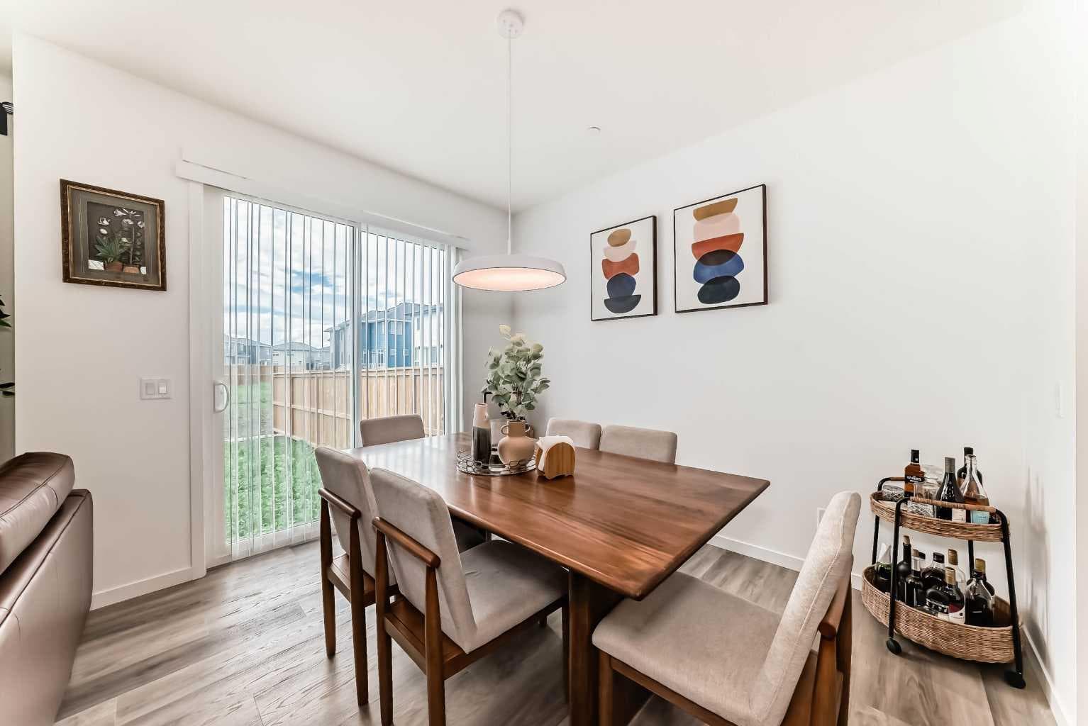 171 Hotchkiss Manor SE