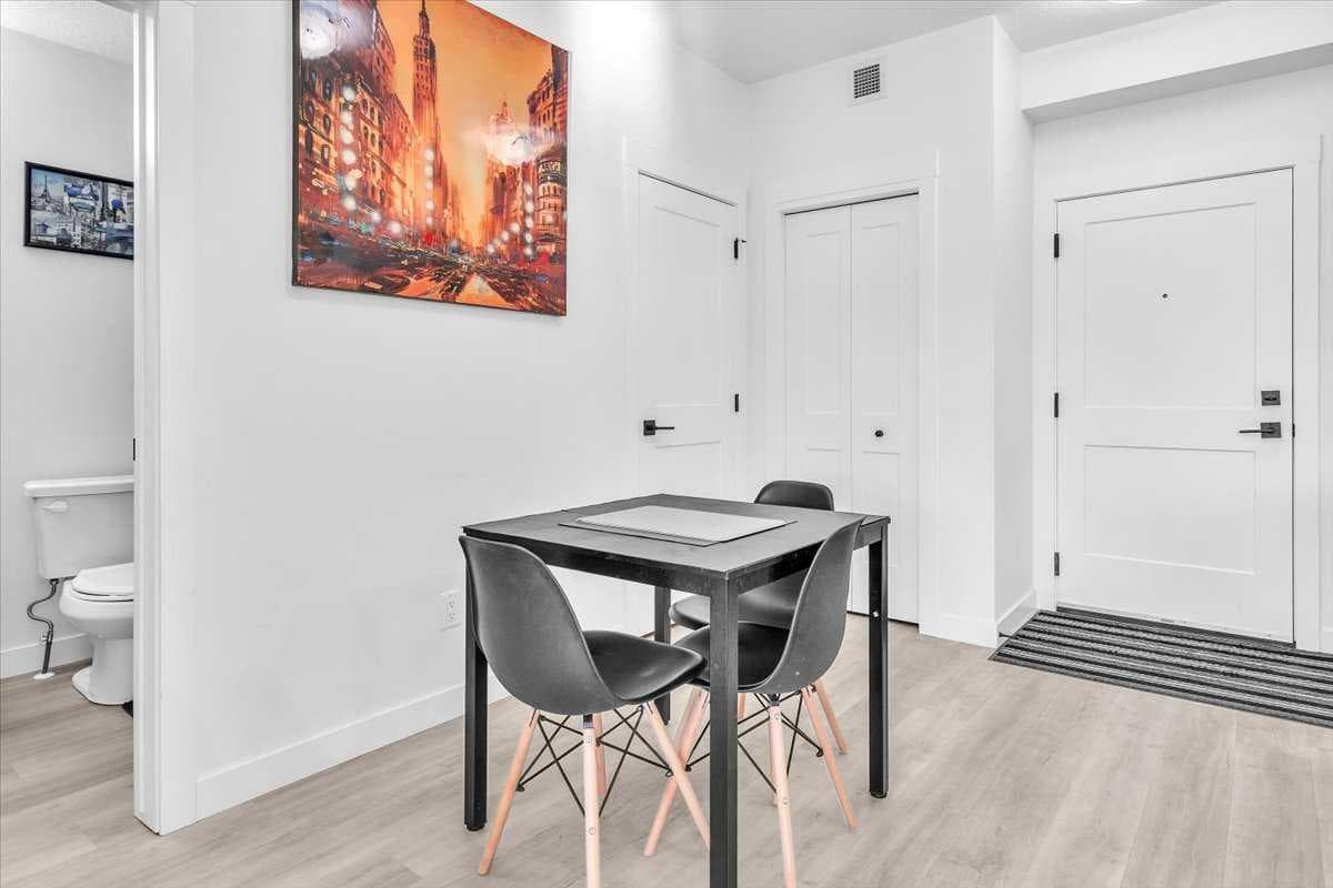305, 30 Sage Hill Walk NW