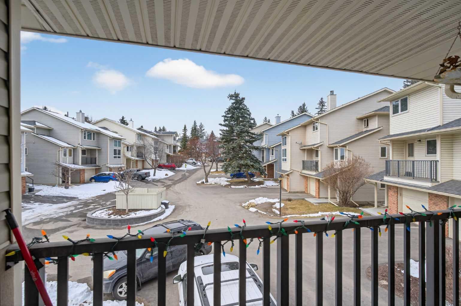 53 Millrise Lane SW