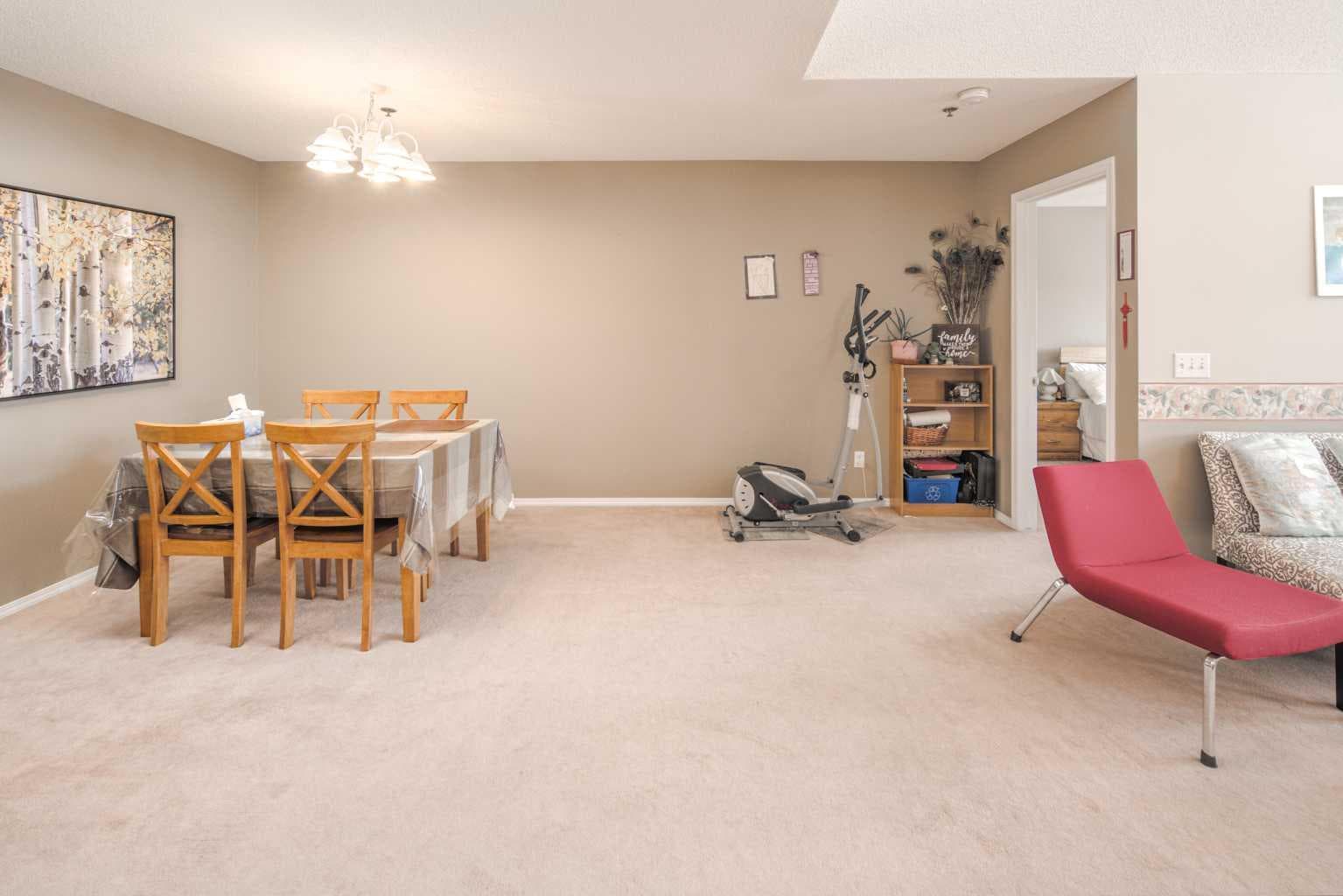 313, 7 Harvest Gold Manor NE
