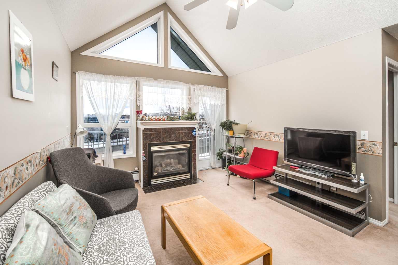 313, 7 Harvest Gold Manor NE