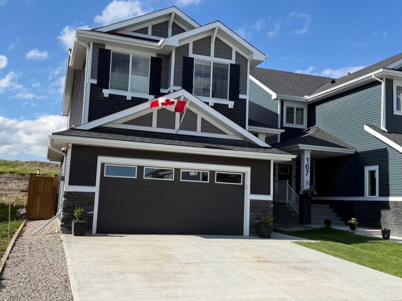 163 Sundown Crescent 