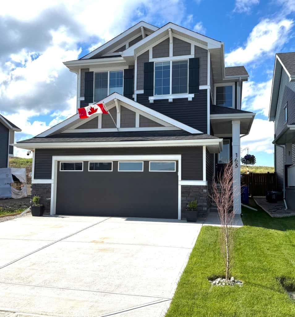 163 Sundown Crescent 