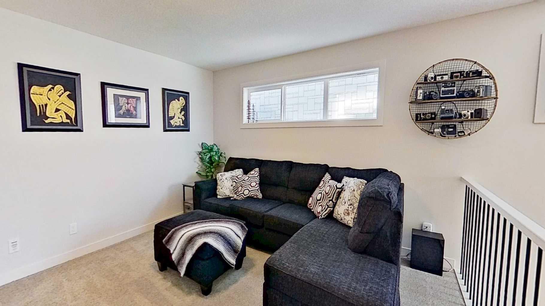 163 Sundown Crescent 