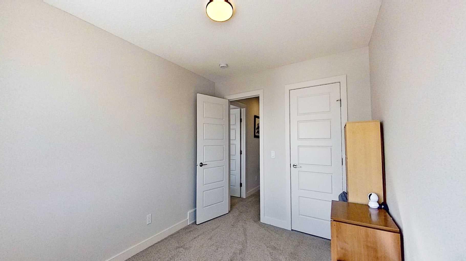 163 Sundown Crescent 